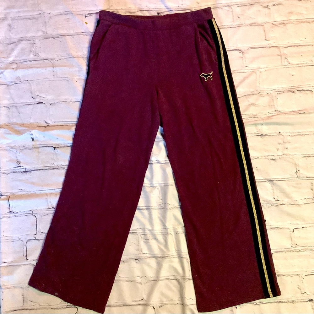 PINK VICTORIAS SECRET SWEATS. SIZE L10